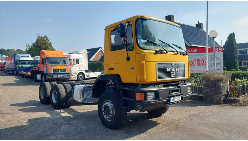 MAN 26.372 MANUAL ZF GEARBOX STEEL SUSPENSION 6X4 - Chassis vrachtwagen: afbeelding 3 MAN 26.372 MANUAL ZF GEARBOX STEEL SUSPENSION 6X4 - Chassis vrachtwagen: afbeelding 3