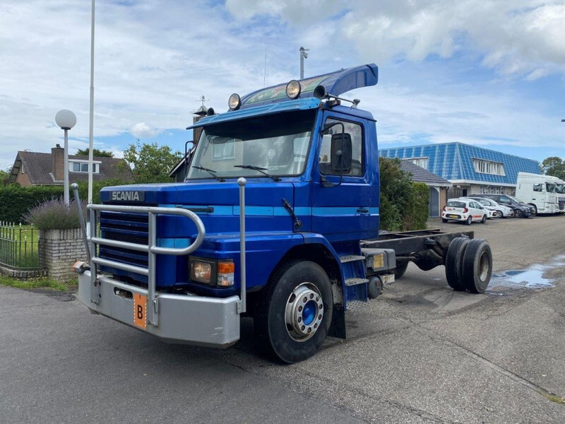 Scania T82 T 82 4x2 CHASSIS FULL STEEL SUSPENSION - Chassis vrachtwagen: afbeelding 1 Scania T82 T 82 4x2 CHASSIS FULL STEEL SUSPENSION - Chassis vrachtwagen: afbeelding 1