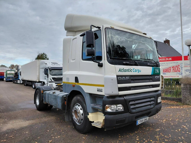 DAF CF 85.430 MANUAL ZF GEARBOX 4x2 Truckhead !! EURO 3 Engine !! - Trekker: afbeelding 2 DAF CF 85.430 MANUAL ZF GEARBOX 4x2 Truckhead !! EURO 3 Engine !! - Trekker: afbeelding 2