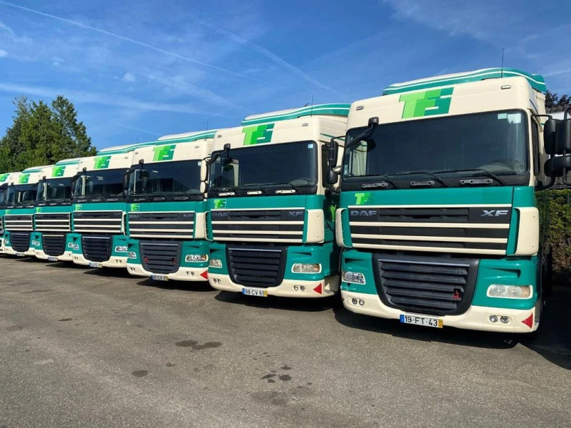 DAF XF 105.410 4 PIECES AVAILABLE - Trekker: afbeelding 3 DAF XF 105.410 4 PIECES AVAILABLE - Trekker: afbeelding 3