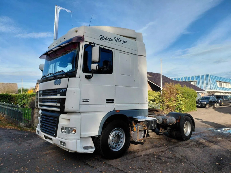 DAF XF 95.430 4x2 MANUAL ZF GEARBOX !! EURO 3 Engine !! - Trekker: afbeelding 1 DAF XF 95.430 4x2 MANUAL ZF GEARBOX !! EURO 3 Engine !! - Trekker: afbeelding 1