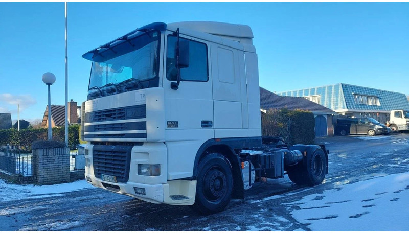 DAF XF 95.430 EURO 2 MANUAL GEARBOX - Trekker: afbeelding 1 DAF XF 95.430 EURO 2 MANUAL GEARBOX - Trekker: afbeelding 1