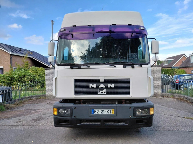 MAN 19.463 F2000 460 HP MANUAL ZF GEARBOX PERFECT CONDITION - Trekker: afbeelding 2 MAN 19.463 F2000 460 HP MANUAL ZF GEARBOX PERFECT CONDITION - Trekker: afbeelding 2