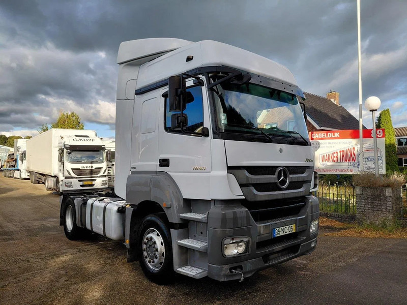 Mercedes-Benz Axor 1843 2 Pieces 4x2 Retarder - Trekker: afbeelding 2 Mercedes-Benz Axor 1843 2 Pieces 4x2 Retarder - Trekker: afbeelding 2