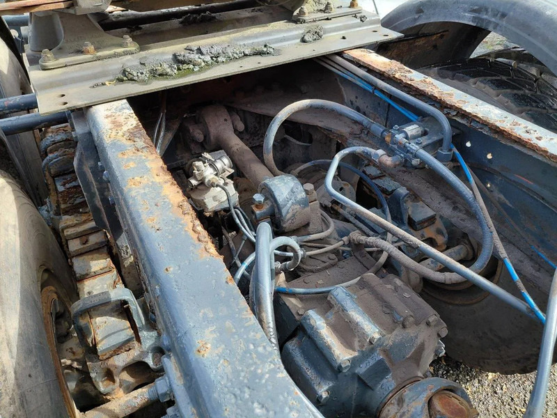 Scania P113-360 6x4 TRUCKHEAD FULL STEEL SPRING BIG AXLES - Trekker: afbeelding 4 Scania P113-360 6x4 TRUCKHEAD FULL STEEL SPRING BIG AXLES - Trekker: afbeelding 4