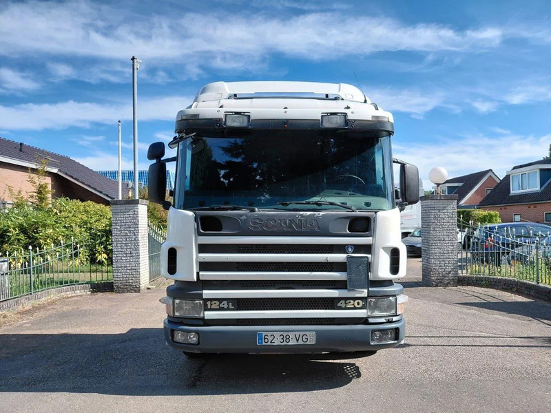 Scania P124-420 MANUAL + RETARDER !!!! 2 PIPES !!!! - Trekker: afbeelding 2 Scania P124-420 MANUAL + RETARDER !!!! 2 PIPES !!!! - Trekker: afbeelding 2