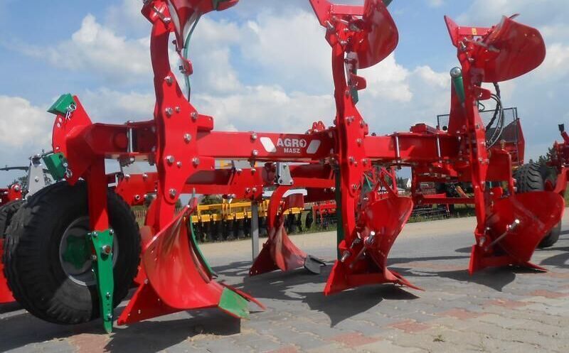 AGRO-MASZ Pług obrotowy 3-skibowy - Ploeg: afbeelding 1 AGRO-MASZ Pług obrotowy 3-skibowy - Ploeg: afbeelding 1