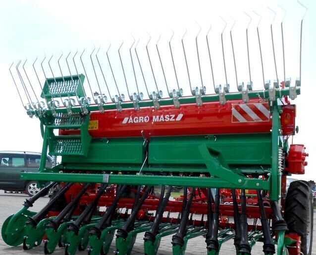 AGRO-MASZ SR-250 / SEMBRADORA - Zaaimachine: afbeelding 1 AGRO-MASZ SR-250 / SEMBRADORA - Zaaimachine: afbeelding 1
