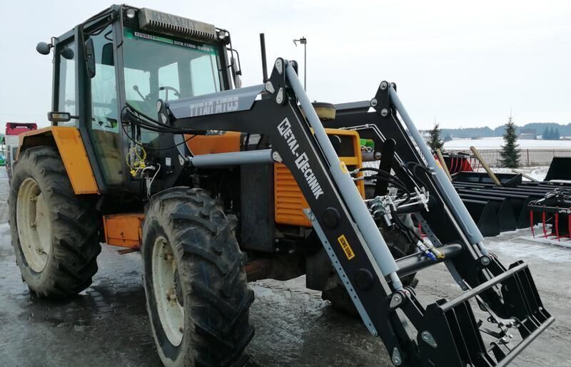 Metal-Technik Frontlader für Renault/Front loader/Ładowacz TUR - Voorlader voor tractor voor Vrachtwagen: afbeelding 1 Metal-Technik Frontlader für Renault/Front loader/Ładowacz TUR - Voorlader voor tractor voor Vrachtwagen: afbeelding 1