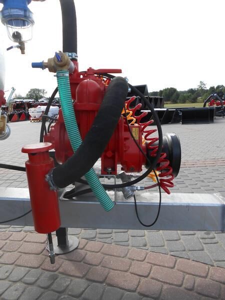 POMOT Single-axial tanker truck/ Beczkowóz wóz asenizacyjny 5000 l - Mesttank: afbeelding 4 POMOT Single-axial tanker truck/ Beczkowóz wóz asenizacyjny 5000 l - Mesttank: afbeelding 4