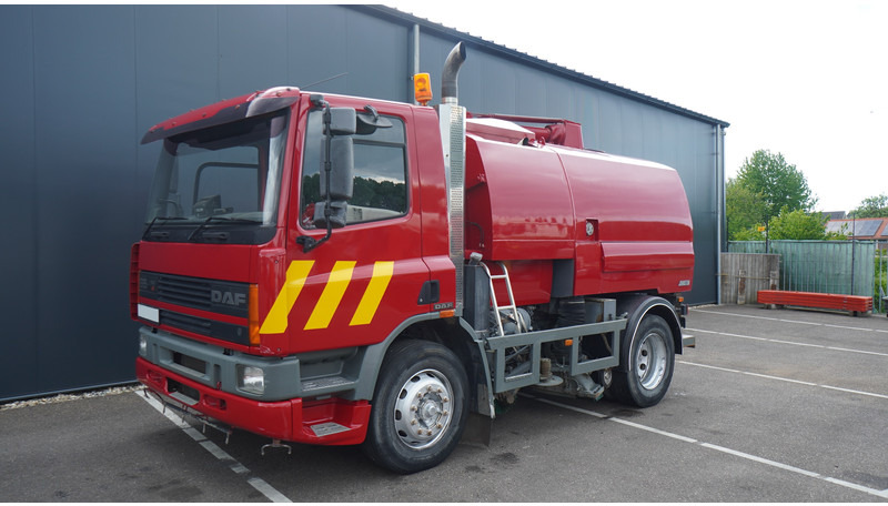 DAF 65.180 ATI STREET SWEPER RH DRIVE MANUAL GARBOX 96.000KM - Veegwagen: afbeelding 3 DAF 65.180 ATI STREET SWEPER RH DRIVE MANUAL GARBOX 96.000KM - Veegwagen: afbeelding 3