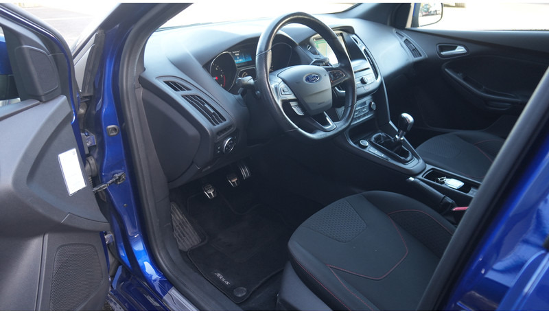 Ford Focus WAGON 1.5TDCI ST-Line - Minibus, Personenvervoer: afbeelding 5 Ford Focus WAGON 1.5TDCI ST-Line - Minibus, Personenvervoer: afbeelding 5
