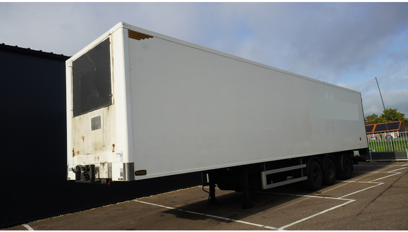 H.T.F. 3 AXLE ISOTHERM BOX TRAILER - Koelwagen oplegger: afbeelding 2 H.T.F. 3 AXLE ISOTHERM BOX TRAILER - Koelwagen oplegger: afbeelding 2