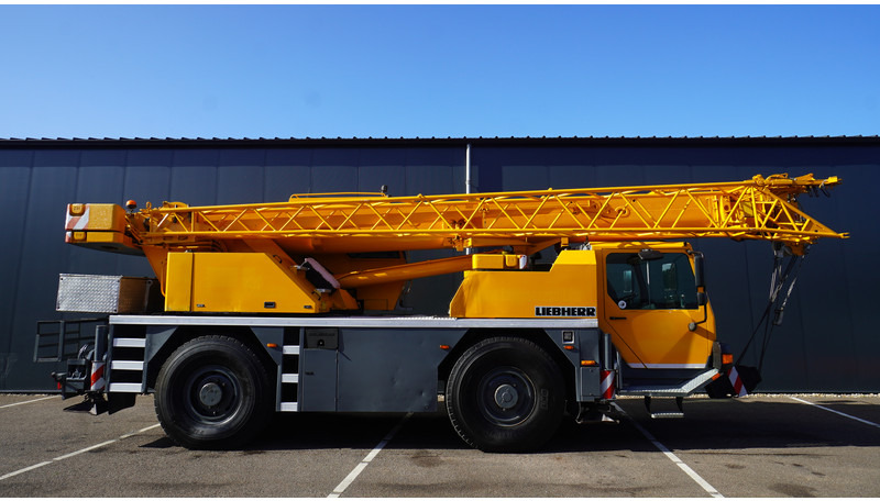 Liebherr LTM 1030-2.1 WITH JIB - Kraanwagen: afbeelding 2 Liebherr LTM 1030-2.1 WITH JIB - Kraanwagen: afbeelding 2