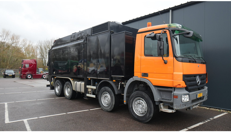 Mercedes-Benz ACTROS 4144 8X4 SEWER VACUUM MANUAL GEARBOX STEEL SUSPENSION - Vacuümwagen: afbeelding 4 Mercedes-Benz ACTROS 4144 8X4 SEWER VACUUM MANUAL GEARBOX STEEL SUSPENSION - Vacuümwagen: afbeelding 4