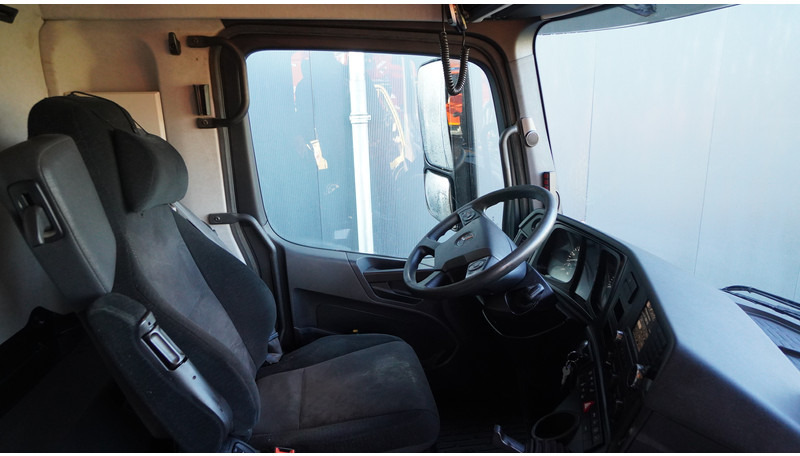 Mercedes-Benz AROCS 3542 8X4 2 SIDE TIPPER WITH HMF Z 1943 CRANE 407.000KM - Kraanwagen: afbeelding 5 Mercedes-Benz AROCS 3542 8X4 2 SIDE TIPPER WITH HMF Z 1943 CRANE 407.000KM - Kraanwagen: afbeelding 5