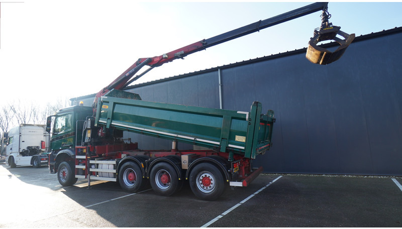 Mercedes-Benz AROCS 3542 8X4 2 SIDE TIPPER WITH HMF Z 1943 CRANE 407.000KM - Kraanwagen: afbeelding 3 Mercedes-Benz AROCS 3542 8X4 2 SIDE TIPPER WITH HMF Z 1943 CRANE 407.000KM - Kraanwagen: afbeelding 3