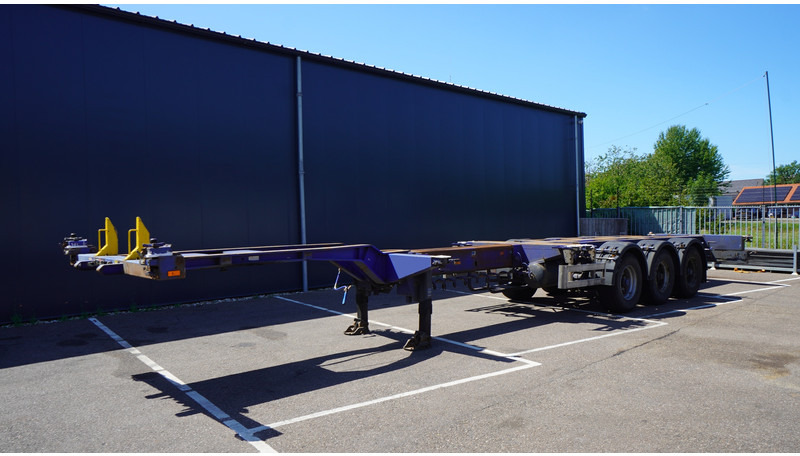 Pacton 3 AXLE MULTI CONTAINER TRANSPORT TRAILER EXTENDABLE 45 FT - Containertransporter/ Wissellaadbak oplegger: afbeelding 2 Pacton 3 AXLE MULTI CONTAINER TRANSPORT TRAILER EXTENDABLE 45 FT - Containertransporter/ Wissellaadbak oplegger: afbeelding 2