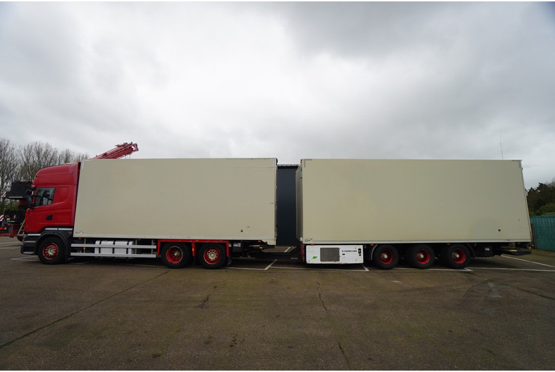 Scania R 580 V8 6X2 FRIGO RETARDER IN COMBI WITH BURG TRAILER - Koelwagen vrachtwagen: afbeelding 1 Scania R 580 V8 6X2 FRIGO RETARDER IN COMBI WITH BURG TRAILER - Koelwagen vrachtwagen: afbeelding 1