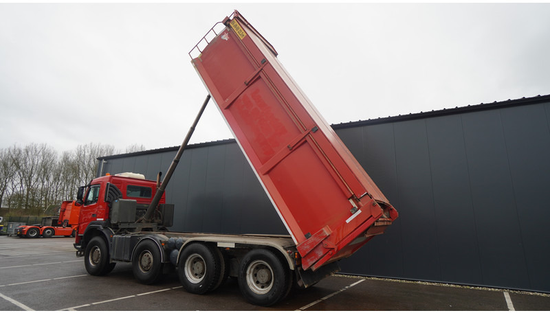 Terberg FM 2000/440 8X8 TIPPER 22.3 M3 647.000KM - Kipper vrachtwagen: afbeelding 4 Terberg FM 2000/440 8X8 TIPPER 22.3 M3 647.000KM - Kipper vrachtwagen: afbeelding 4
