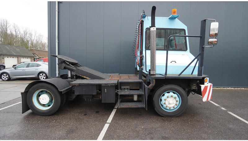 Kalmar ST 122 TERMINAL TRUCK 25 KM - Trekker: afbeelding 2 Kalmar ST 122 TERMINAL TRUCK 25 KM - Trekker: afbeelding 2