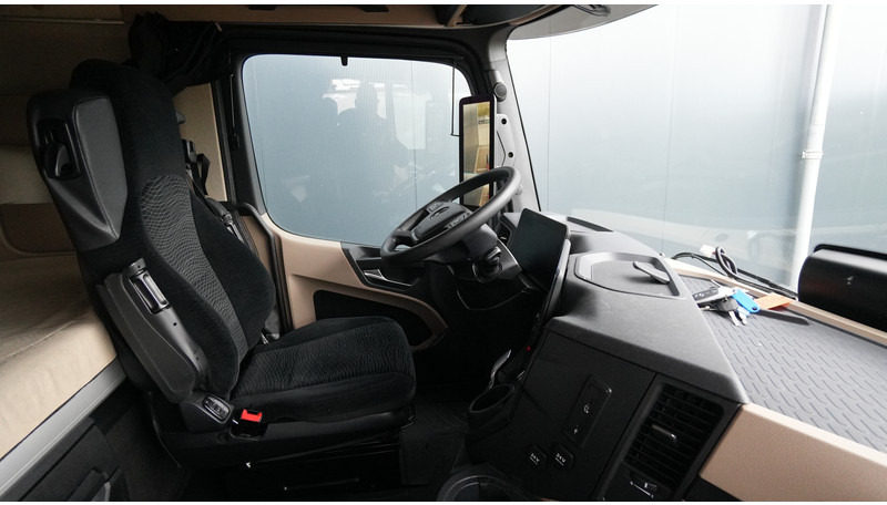 Mercedes-Benz ACTROS 1945 GIGASPACE 649.700KM - Trekker: afbeelding 5 Mercedes-Benz ACTROS 1945 GIGASPACE 649.700KM - Trekker: afbeelding 5