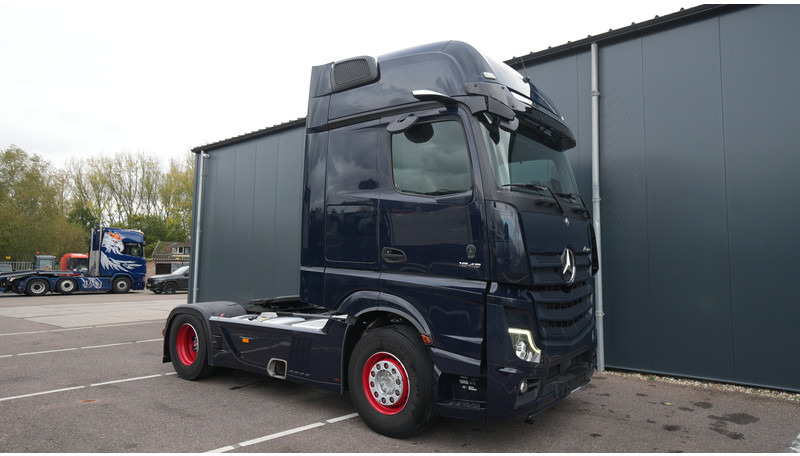 Mercedes-Benz ACTROS 1945 GIGASPACE 728.200KM - Trekker: afbeelding 4 Mercedes-Benz ACTROS 1945 GIGASPACE 728.200KM - Trekker: afbeelding 4