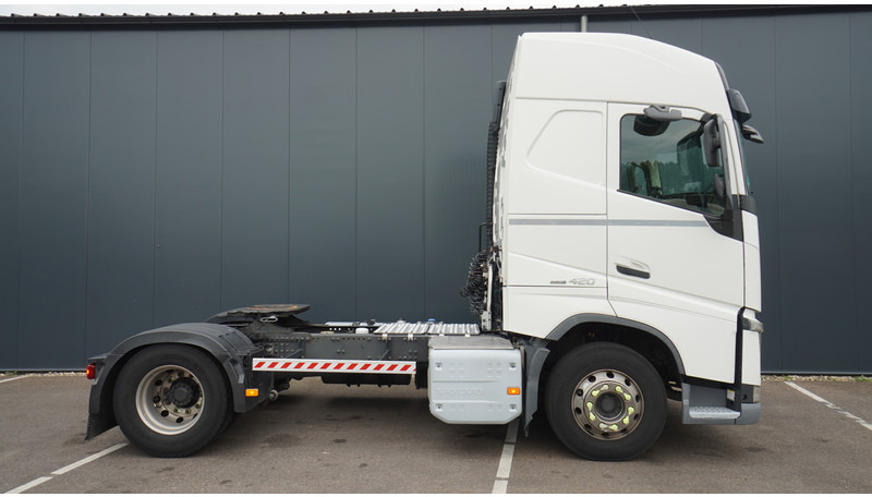 Volvo FH 420 ADR GLOBETROTTER 808.000KM - Trekker: afbeelding 2 Volvo FH 420 ADR GLOBETROTTER 808.000KM - Trekker: afbeelding 2