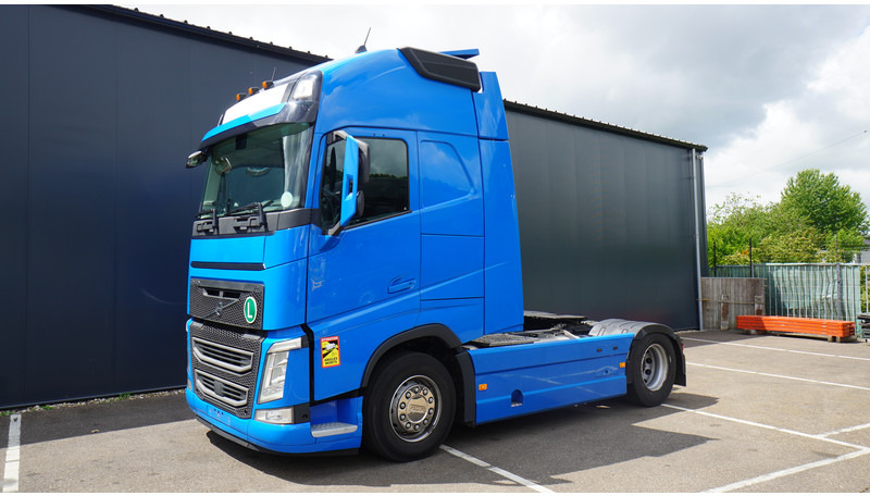 Volvo FH 460 LNG GLOBETROTTER TRUCK WITH 826.000KM - Trekker: afbeelding 3 Volvo FH 460 LNG GLOBETROTTER TRUCK WITH 826.000KM - Trekker: afbeelding 3