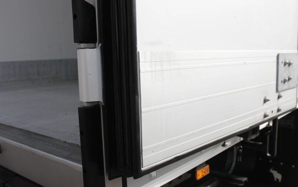 Koelwagen oplegger Schmitz Cargobull FP 60 V7 Thermo King SLXi 300 / JAK NOWA / ŚCIANA 7 CM /: afbeelding 16 Koelwagen oplegger Schmitz Cargobull FP 60 V7 Thermo King SLXi 300 / JAK NOWA / ŚCIANA 7 CM /: afbeelding 16