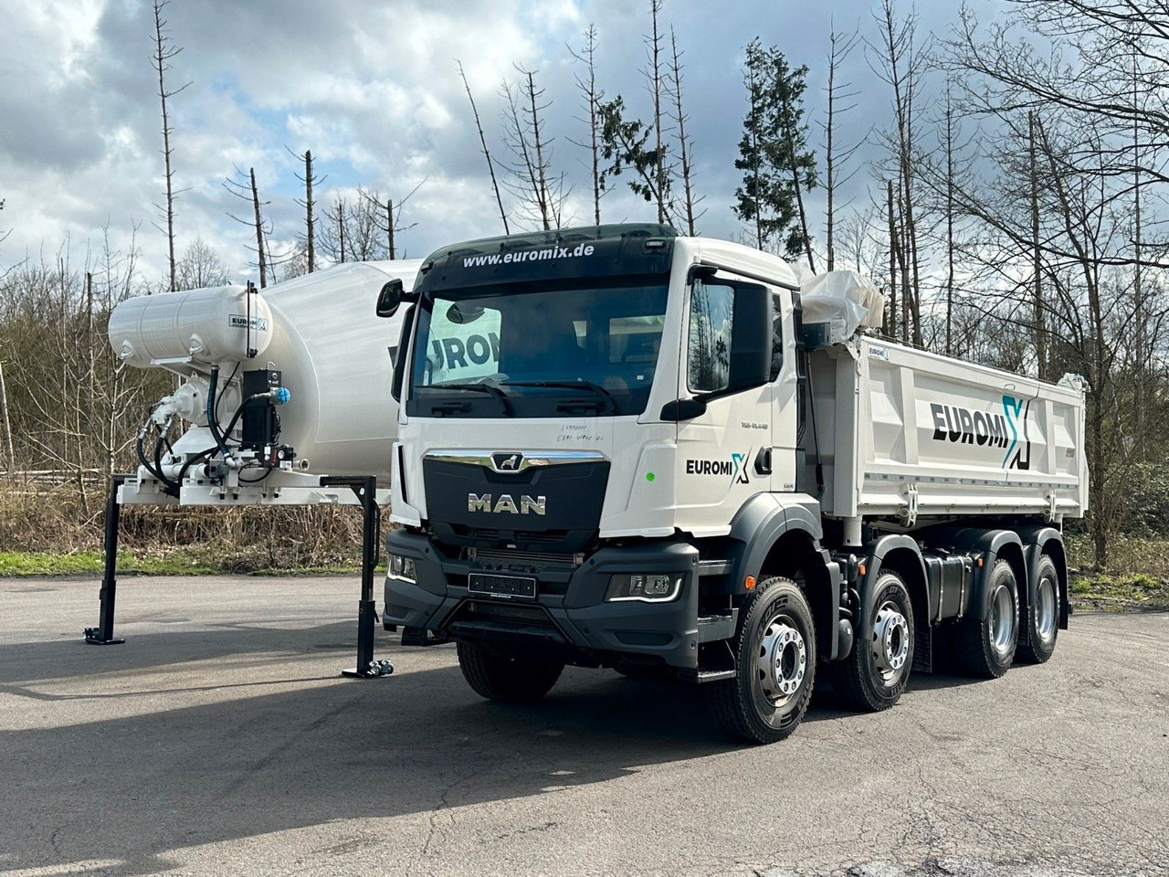 MAN TGS 41.440 8x4 WECHSELSYSTEM KIPPER+MISCHER - Kipper vrachtwagen: afbeelding 1 MAN TGS 41.440 8x4 WECHSELSYSTEM KIPPER+MISCHER - Kipper vrachtwagen: afbeelding 1