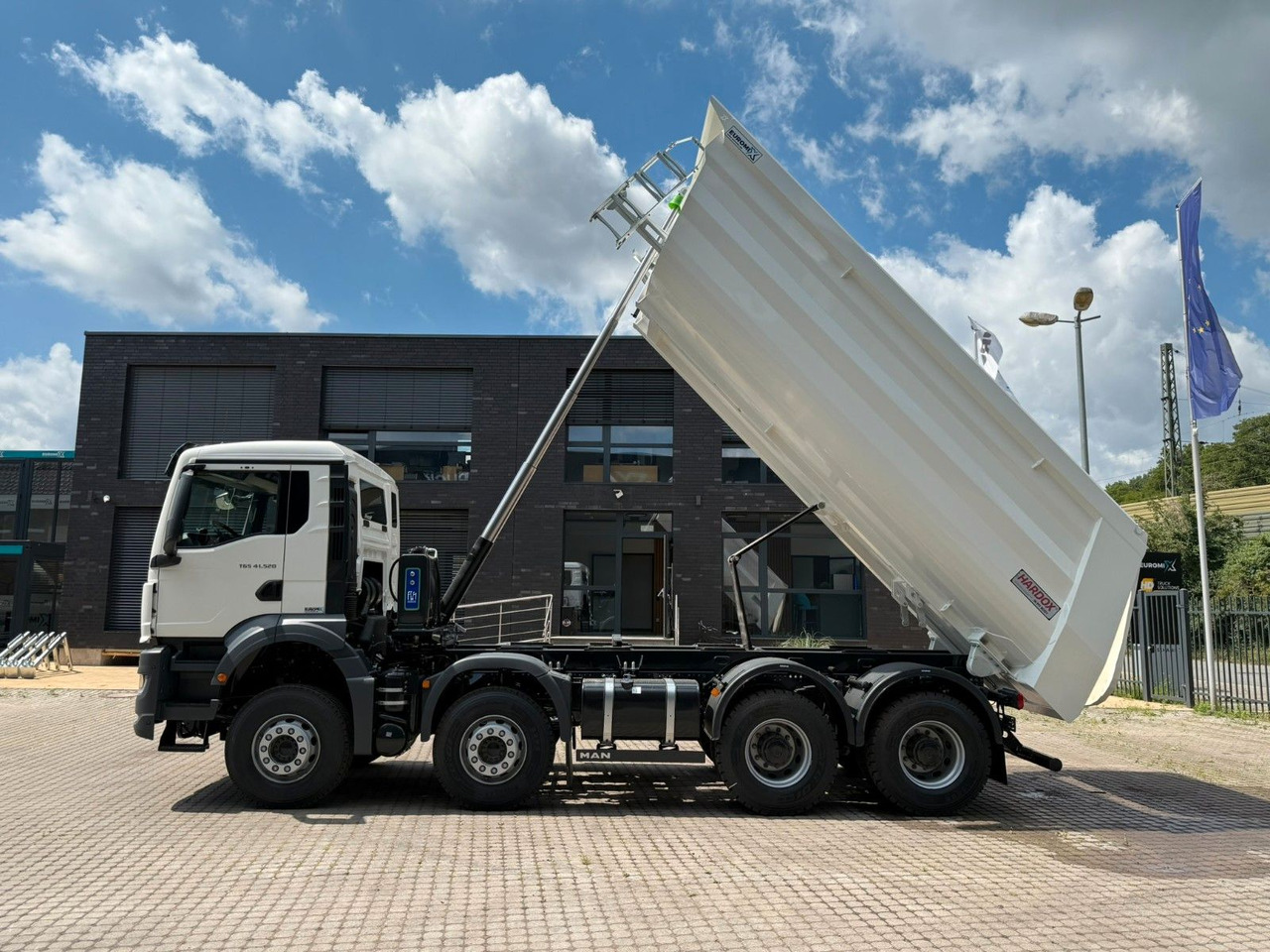 Kipper vrachtwagen MAN TGS 41.520 BB 8X4 Euromix MuldenKipper  Retarder: afbeelding 14