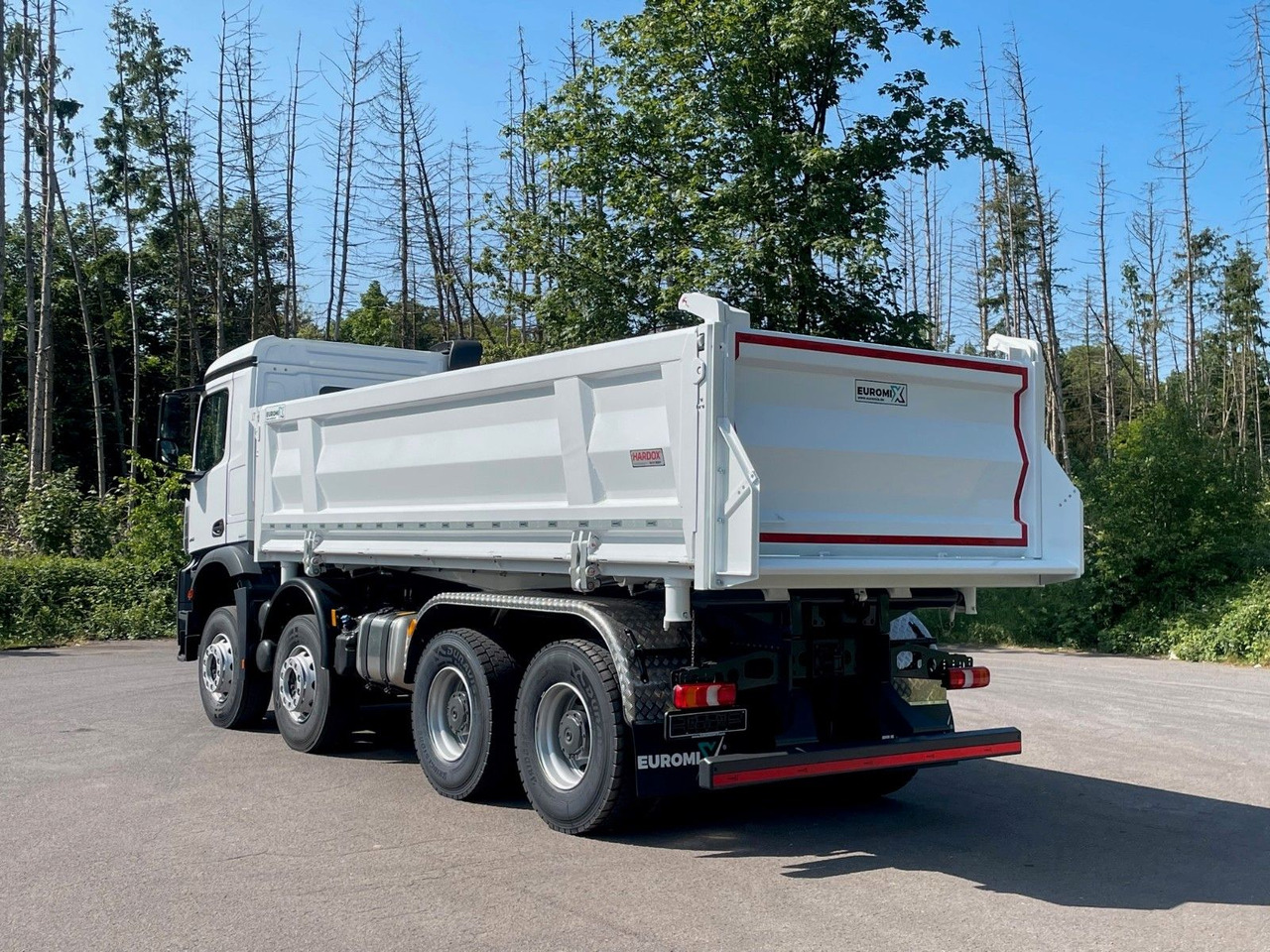 Mercedes-Benz 4145 8X4 Euromix EMT 3-Seiten-Kipper - Kipper vrachtwagen: afbeelding 4 Mercedes-Benz 4145 8X4 Euromix EMT 3-Seiten-Kipper - Kipper vrachtwagen: afbeelding 4