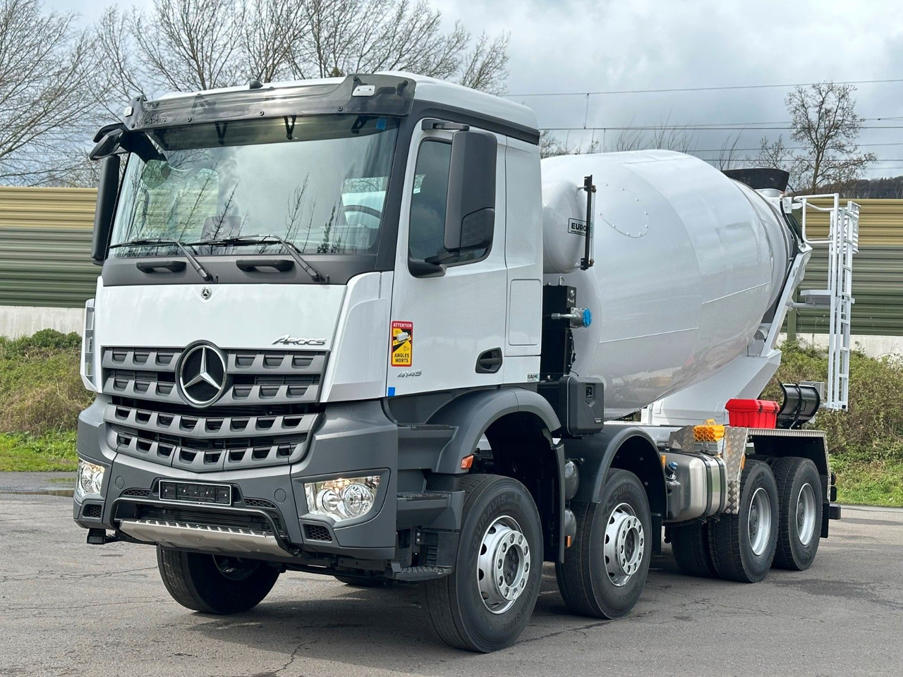 Mercedes-Benz 4145 8X4 EuromixMTP EM 10 Fahrmischer - Betonmixer: afbeelding 3 Mercedes-Benz 4145 8X4 EuromixMTP EM 10 Fahrmischer - Betonmixer: afbeelding 3