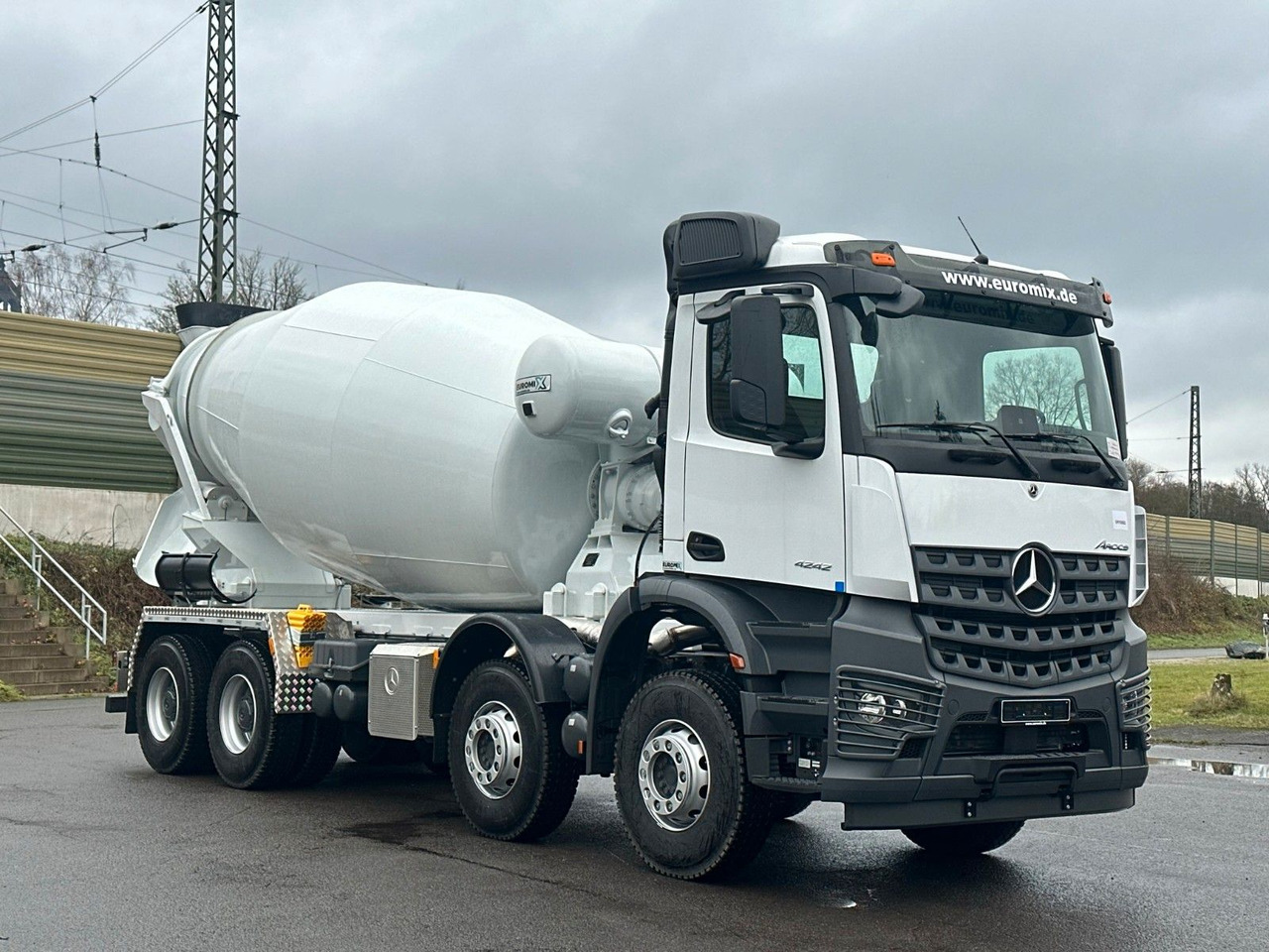 Mercedes-Benz AROCS 5 4242 8x4 Euro5 EuromixMTP EM 12m R - Betonmixer: afbeelding 1 Mercedes-Benz AROCS 5 4242 8x4 Euro5 EuromixMTP EM 12m R - Betonmixer: afbeelding 1
