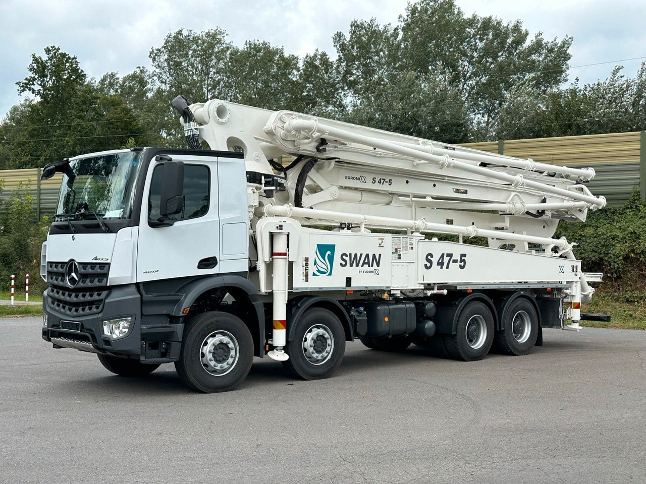 Mercedes-Benz Arocs 5 4142 8x4 SWAN TSP 47-5 160RZ ( 47m ) - Betonmixer: afbeelding 3 Mercedes-Benz Arocs 5 4142 8x4 SWAN TSP 47-5 160RZ ( 47m ) - Betonmixer: afbeelding 3