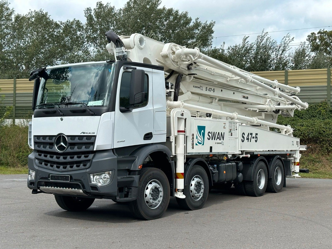 Mercedes-Benz Arocs 5 4142 8x4 SWAN TSP 47-5 160RZ ( 47m ) - Betonpomp: afbeelding 2 Mercedes-Benz Arocs 5 4142 8x4 SWAN TSP 47-5 160RZ ( 47m ) - Betonpomp: afbeelding 2