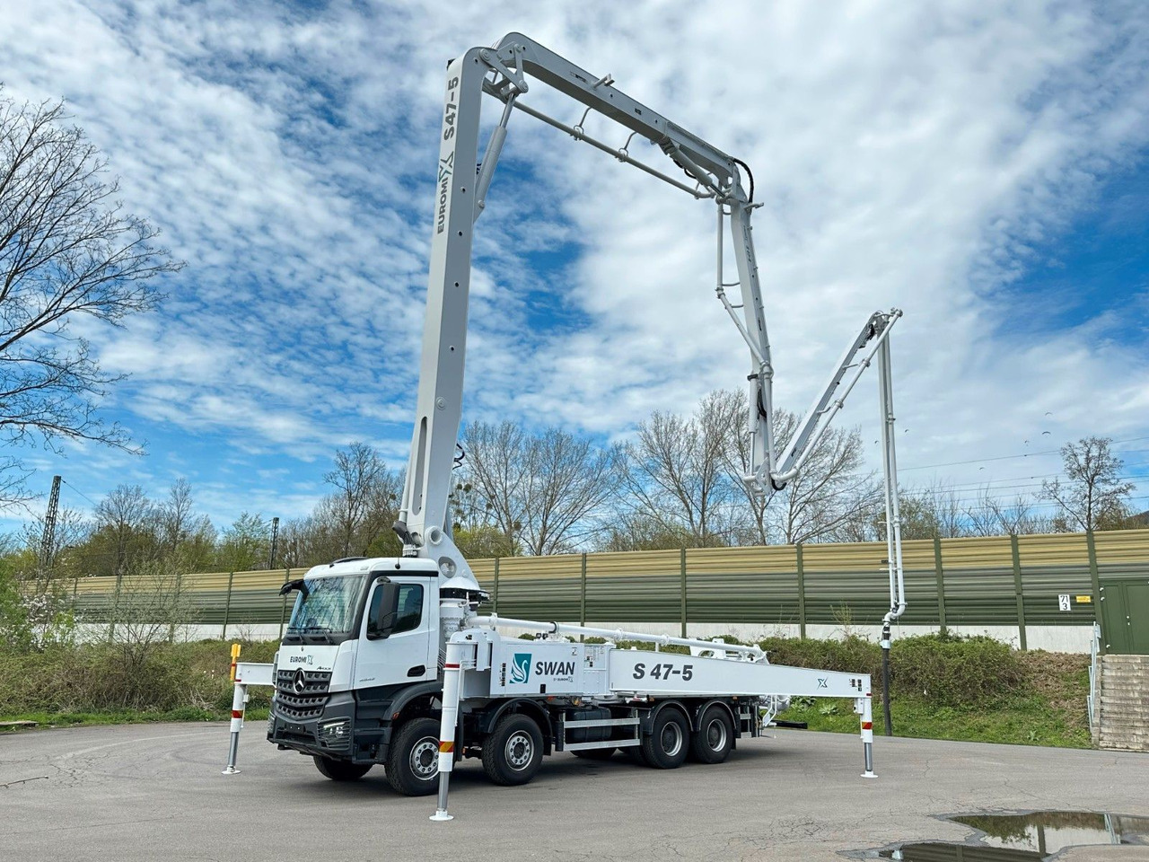 Mercedes-Benz Arocs 5 4542 8x4 SWAN TSP 47-5 160RZ ( 47m ) - Betonmixer: afbeelding 1 Mercedes-Benz Arocs 5 4542 8x4 SWAN TSP 47-5 160RZ ( 47m ) - Betonmixer: afbeelding 1