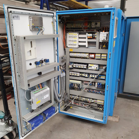 ZIEGLER Generator, WKK, M.A.N. motor (E0834) 50 KW electric/ 80KW thermic 1500 RPM 4 cylinders Sound muted - Luchtcompressor: afbeelding 2 ZIEGLER Generator, WKK, M.A.N. motor (E0834) 50 KW electric/ 80KW thermic 1500 RPM 4 cylinders Sound muted - Luchtcompressor: afbeelding 2