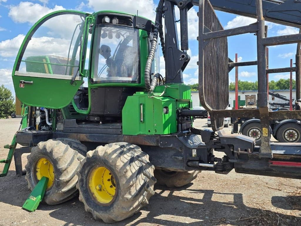 John Deere 810 E - Forwarder: afbeelding 4 John Deere 810 E - Forwarder: afbeelding 4
