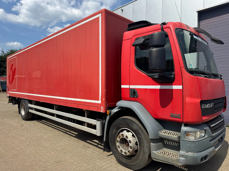 DAF LF 55.220 **EURO 4-MANUAL GEARBOX** - Bakwagen: afbeelding 3 DAF LF 55.220 **EURO 4-MANUAL GEARBOX** - Bakwagen: afbeelding 3
