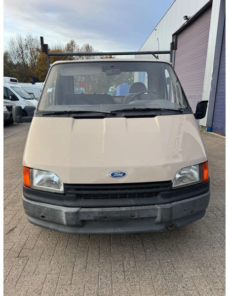 Ford Transit **BELGIAN ORIGINE-DIESEL** - Bestelwagen met open laadbak: afbeelding 2 Ford Transit **BELGIAN ORIGINE-DIESEL** - Bestelwagen met open laadbak: afbeelding 2