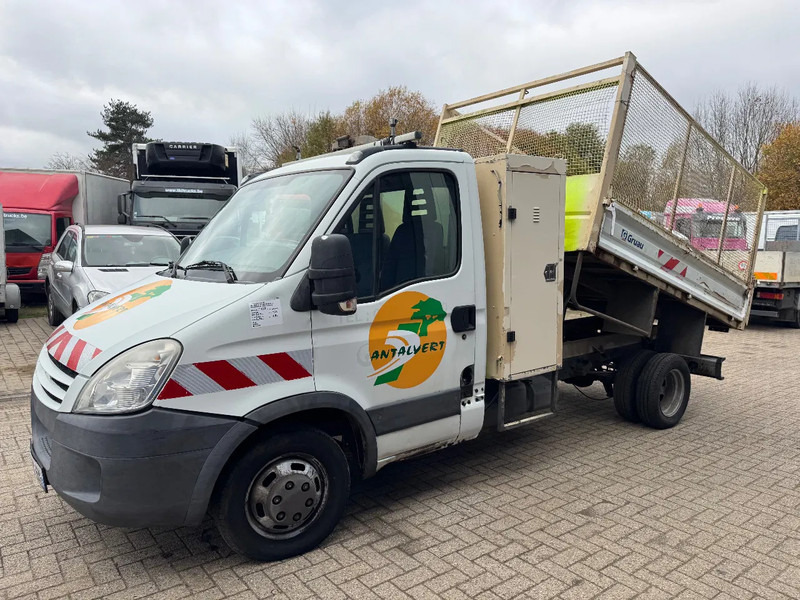 Iveco Daily **35C12-TIPPER-KIPPER** - Kipper bestelwagen: afbeelding 3 Iveco Daily **35C12-TIPPER-KIPPER** - Kipper bestelwagen: afbeelding 3