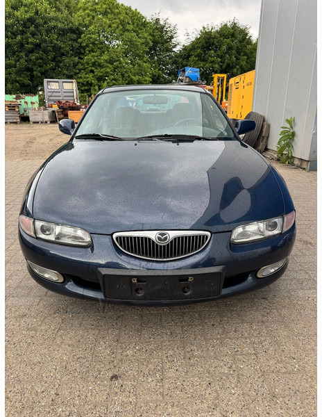 Mazda Xedos **XEDOS 6-2.0 V6-AC** - Personenwagen: afbeelding 2 Mazda Xedos **XEDOS 6-2.0 V6-AC** - Personenwagen: afbeelding 2