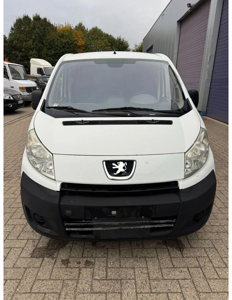 Peugeot Expert **1560CC-EURO 4-AC** - Kleine bestelwagen: afbeelding 2 Peugeot Expert **1560CC-EURO 4-AC** - Kleine bestelwagen: afbeelding 2