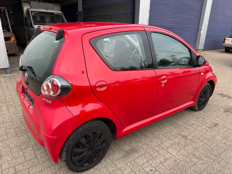 Toyota Aygo **5DOORS-BELGIAN CAR** - Hatchback: afbeelding 4 Toyota Aygo **5DOORS-BELGIAN CAR** - Hatchback: afbeelding 4