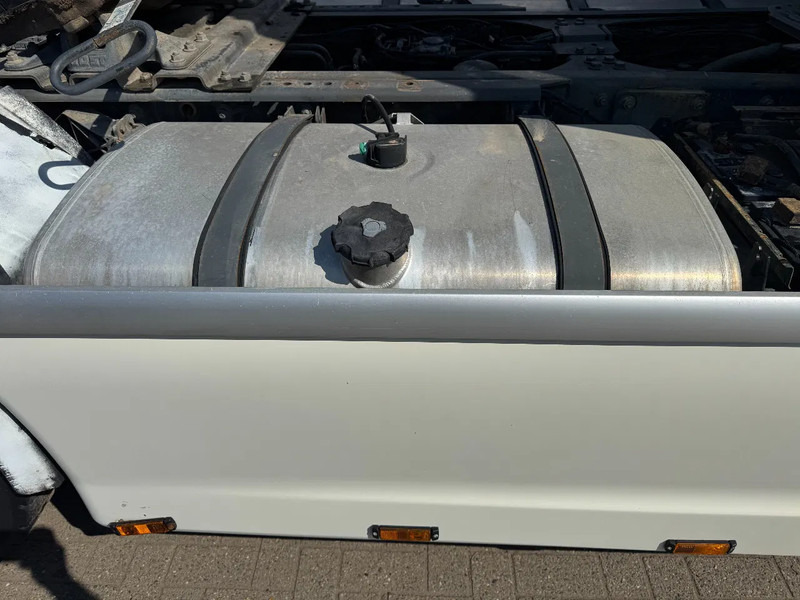 DAF XF 105.460 **EURO 5-RETARDER** - Trekker: afbeelding 4 DAF XF 105.460 **EURO 5-RETARDER** - Trekker: afbeelding 4