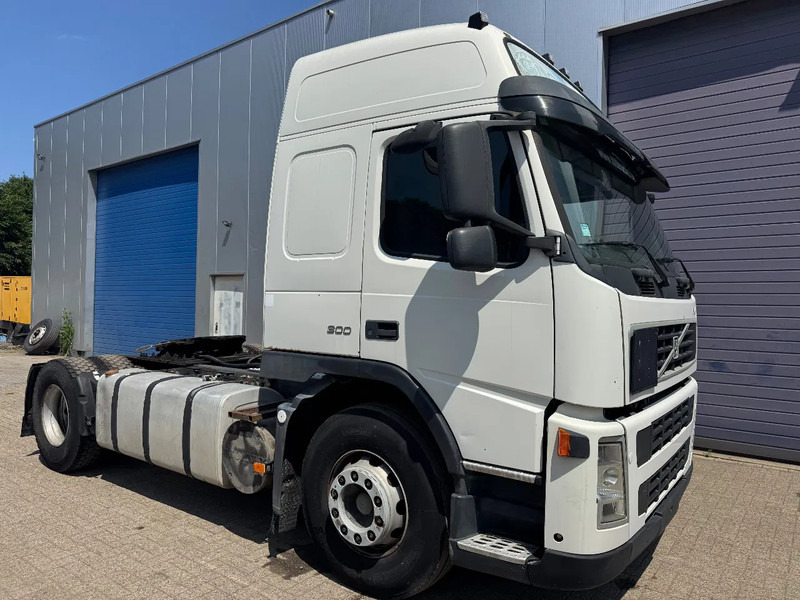 Volvo FM 300 **EURO 3-BELGIAN TRUCK-I SHIFT-PTO** - Trekker: afbeelding 3 Volvo FM 300 **EURO 3-BELGIAN TRUCK-I SHIFT-PTO** - Trekker: afbeelding 3