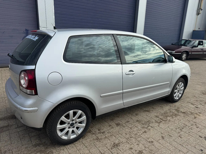 Volkswagen Polo **EURO4-1198CC-BELGIAN CAR** - Sedan: afbeelding 4 Volkswagen Polo **EURO4-1198CC-BELGIAN CAR** - Sedan: afbeelding 4