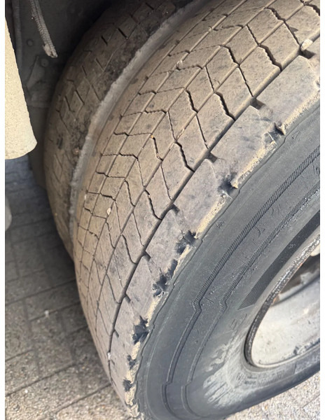 Vrachtwagen voor het vervoer van bitumen Scania P94-300 **BURTEC BITUM SPRAYER-BELGIAN TRUCK**: afbeelding 10